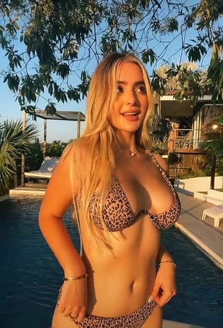 3. Dazzling Nicolle Figueroa in Inviting Leopard Bikini and Bouncing Tits at the Swimming Pool