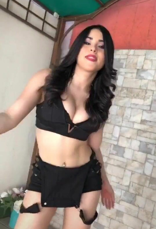 Sweetie Ónice Flores Shows Cleavage in Black Sport Bra and Bouncing Boobs
