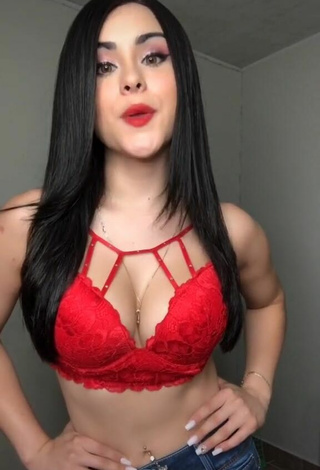 Sweetie Ónice Flores Shows Cleavage in Red Bra