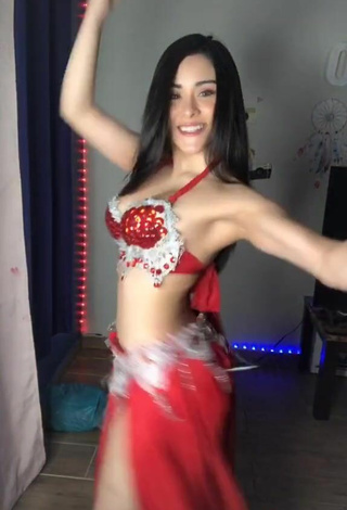3. Sexy Ónice Flores in Bra while doing Belly Dance and Bouncing Boobs