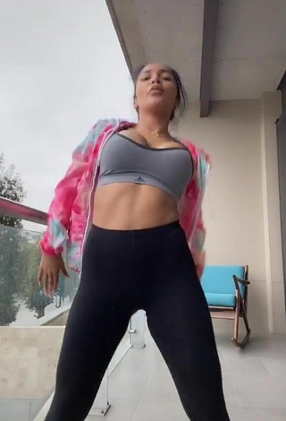 5. Sexy Pao Castillo Shows Cleavage in Grey Sport Bra and Bouncing Breasts