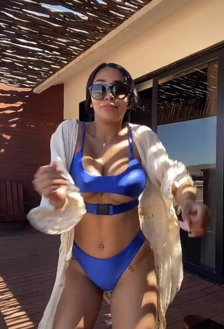 2. Sexy Pao Castillo Shows Cleavage in Blue Bikini and Bouncing Boobs