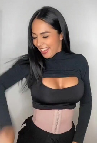2. Hot Pao Castillo Shows Cleavage in Beige Corset and Bouncing Boobs