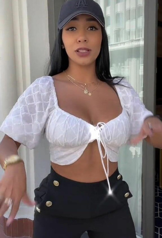 3. Hot Pao Castillo Shows Cleavage in White Crop Top and Bouncing Tits