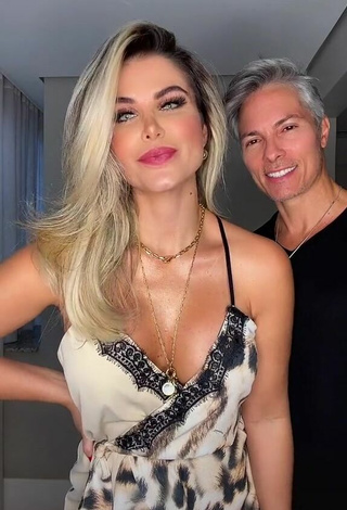 Sexy Pricylla Pedrosa Shows Cleavage in Dress