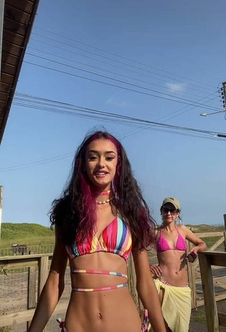 4. Sexy Queen Layka Girl in Bikini