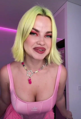 3. Sexy Rasa Shows Cleavage in Pink Corset and Bouncing Boobs