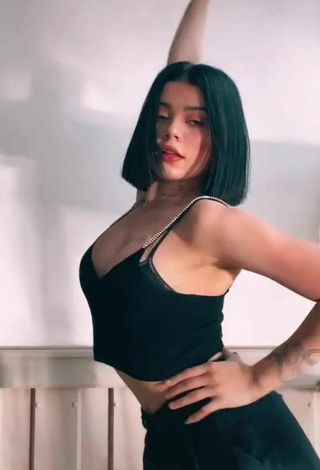4. Sexy Regina Isaenko Shows Cleavage in Black Crop Top and Bouncing Boobs