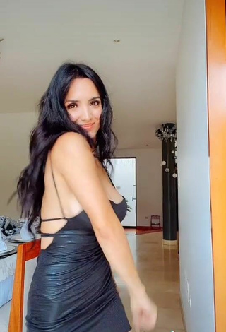 4. Sexy Rosángela Espinoza Shows Cleavage in Black Dress