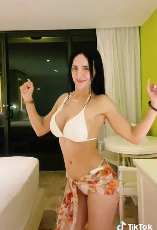 3. Magnetic Rosángela Espinoza Shows Cleavage in Appealing White Bikini