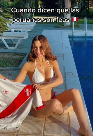 1. Hot Rosángela Espinoza Shows Cleavage in White Bikini Top at the Swimming Pool