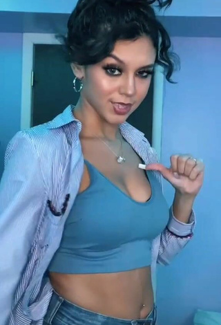 5. Hottest Rosee_20 Shows Cleavage in Grey Crop Top and Bouncing Tits