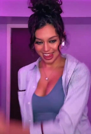 5. Seductive Rosee_20 Shows Cleavage in Grey Crop Top and Bouncing Breasts