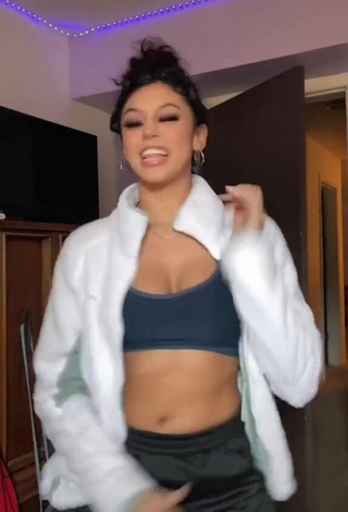 Sexy Rosee_20 Shows Cleavage in Grey Sport Bra and Bouncing Breasts