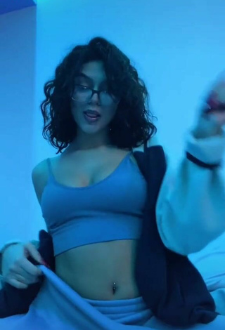 2. Sexy Rosee_20 Shows Cleavage in Blue Crop Top Braless