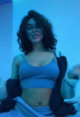 5. Sexy Rosee_20 Shows Cleavage in Blue Crop Top Braless