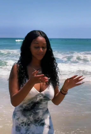 2. Sexy Sharan Jones Shows Cleavage in Sundress at the Beach Braless and Bouncing Boobs