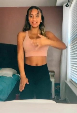 4. Seductive Shayla Marie Shows Cleavage in Pink Crop Top and Bouncing Tits