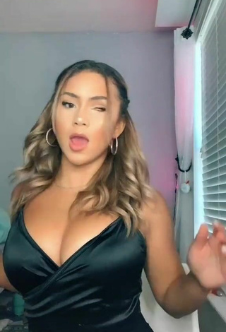 4. Sexy Shayla Marie Shows Cleavage in Black Dress
