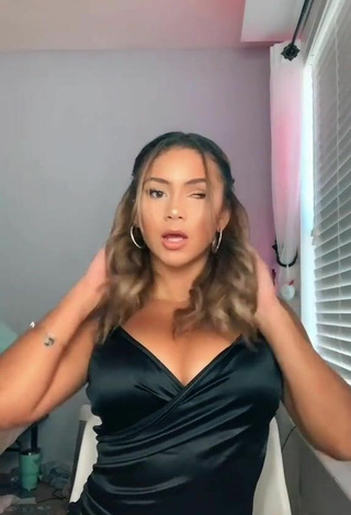 5. Sexy Shayla Marie Shows Cleavage in Black Dress