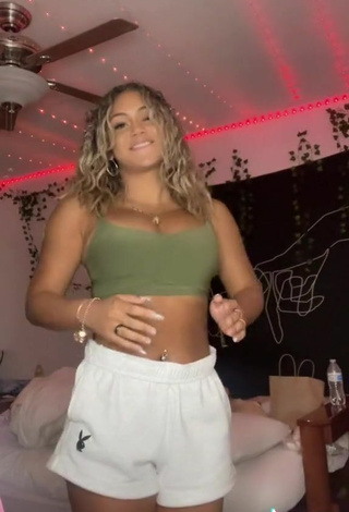 5. Sexy Shayla Marie Shows Cleavage in Olive Crop Top and Bouncing Boobs