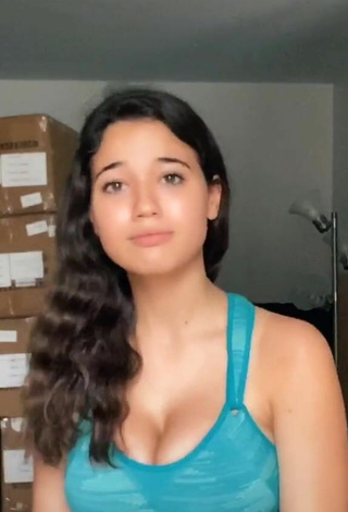 3. Hot Sofia Gomez Shows Cleavage in Blue Sport Bra and Bouncing Tits