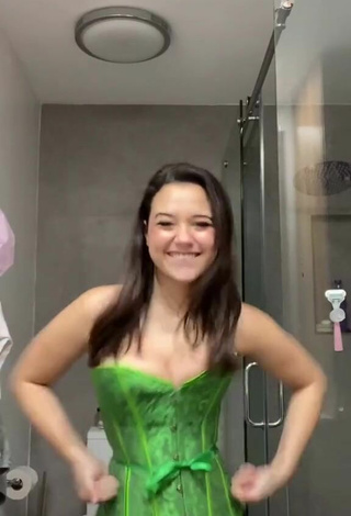2. Sweet Sofia Gomez Shows Cleavage in Cute Green Corset and Bouncing Boobs