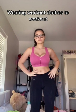 2. Breathtaking Sofia Gomez Shows Cleavage in Pink Crop Top and Bouncing Breasts