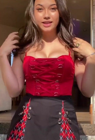 3. Sexy Sofia Gomez Shows Cleavage in Red Corset and Bouncing Tits