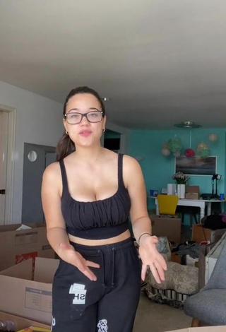 Beautiful Sofia Gomez Shows Cleavage in Sexy Black Crop Top and Bouncing Tits
