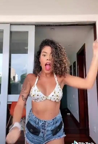 4. Sexy Sthefane Matos Shows Cleavage in Floral Bikini Top and Bouncing Tits