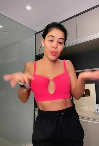 2. Cute Sthefane Matos Shows Cleavage in Pink Crop Top