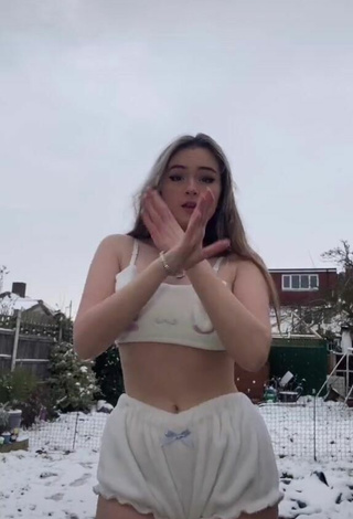 2. Sexy Tamzin Taber in White Crop Top