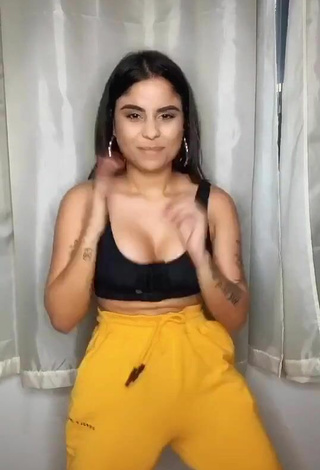 Erotic Tati Nunes Shows Cleavage in Black Crop Top and Bouncing Tits