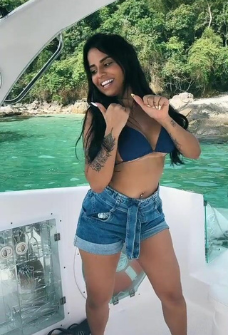 4. Amazing Tati Nunes in Hot Blue Bikini Top on a Boat and Bouncing Breasts