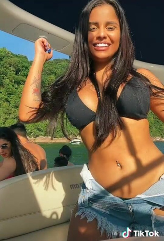 3. Hottie Tati Nunes in Black Bikini Top on a Boat and Bouncing Boobs
