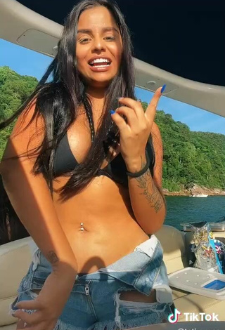 4. Hottie Tati Nunes in Black Bikini Top on a Boat and Bouncing Boobs