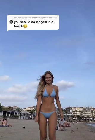 3. Cute Teressa Dillon Shows Cleavage in Blue Bikini at the Beach