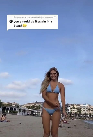 4. Cute Teressa Dillon Shows Cleavage in Blue Bikini at the Beach