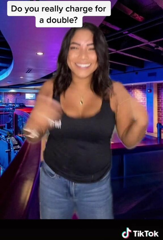 3. Sweetie Ashley Hupp Shows Cleavage in Black Top and Bouncing Boobs
