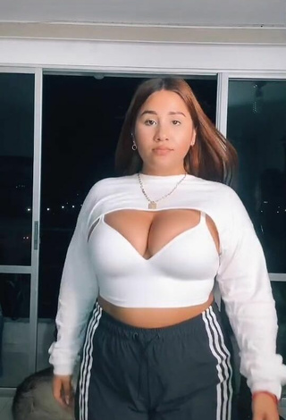 Sexy Dailyn Montañez in Crop Top and Bouncing Breasts