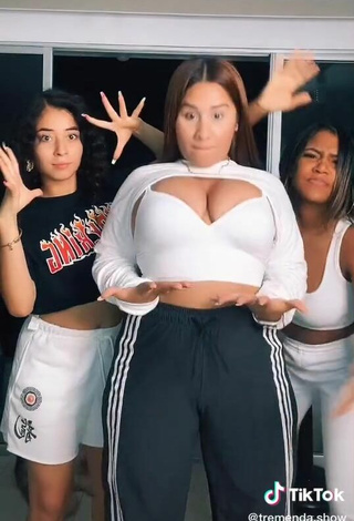 3. Sexy Dailyn Montañez in Crop Top and Bouncing Breasts