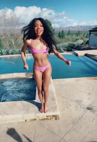 2. Teala Dunn Shows her Sweet Butt at the Pool