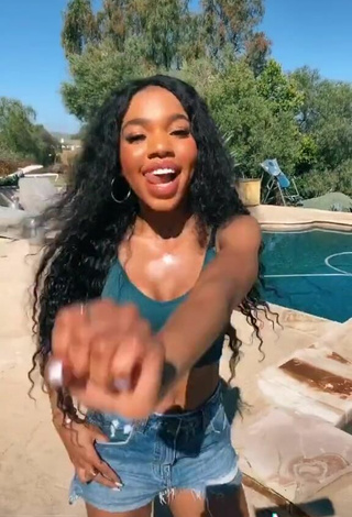 3. Amazing Teala Dunn in Hot Turquoise Crop Top at the Pool