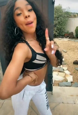 2. Sexy Teala Dunn Shows Cleavage in Sport Bra