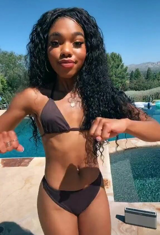 3. Sexy Teala Dunn in Thong at the Pool