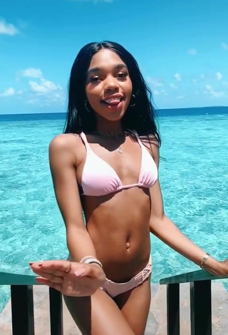 3. Teala Dunn Shows her Hot Butt in the Sea