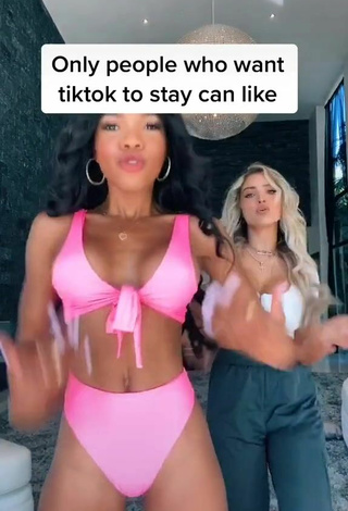 3. Teala Dunn Demonstrates Amazing Cleavage and Bouncing Boobs