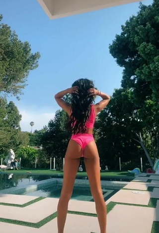 4. Magnificent Teala Dunn Shows Butt at the Swimming Pool