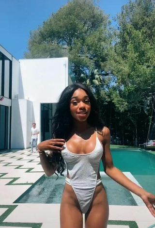 2. Lovely Teala Dunn Shows Butt at the Pool
